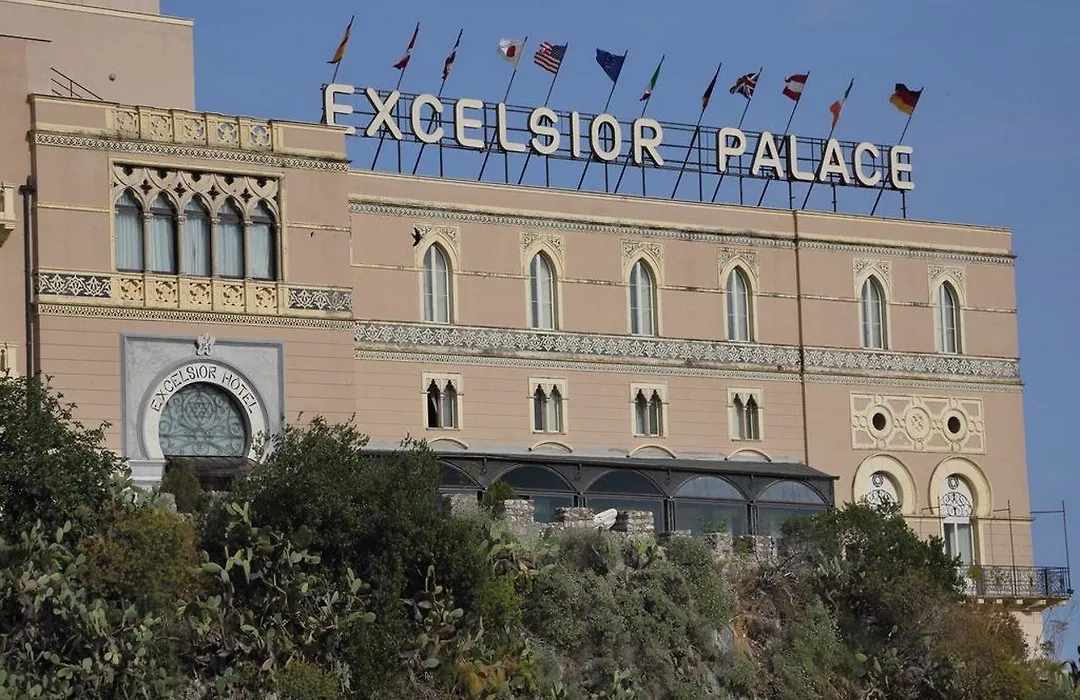 Excelsior Palace Отель